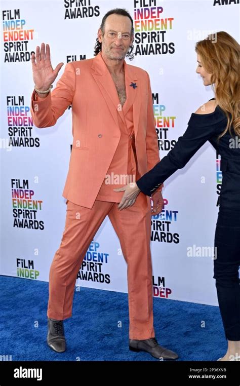 10 Hot Sexy Deanne Bray Bikini Pics