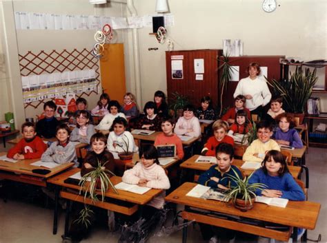 Photo De Classe Cm De Ecole Henri Bertin Copains D Avant