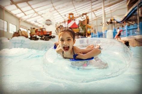 Camelback Lodge And Aquatopia Indoor Waterpark Indoor Waterpark Water Park Spa Getaways