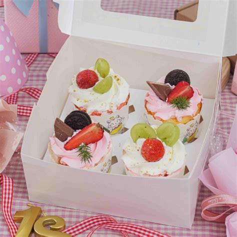 Bánh cupcake sinh nhật trang trí bằng trái cây tươi FRIENDSHIP CAKES