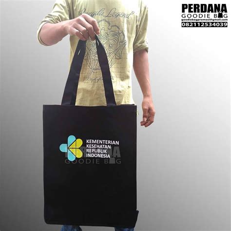 Tote Bag Bahan Spunbond Untuk Kemenkes Ri Untuk Anda Yang Ingin