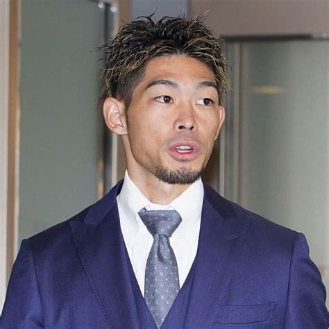 「やっぱりホークスイケメン多い」柳田悠岐、板東湧梧らソフトバンク11選手スーツ姿リレー動画で披露 ファン「永久保存版レベル」「クセつよ芸人多