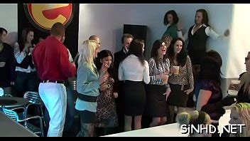 Chatte juteuse et érotique gratifiant XVIDEOS