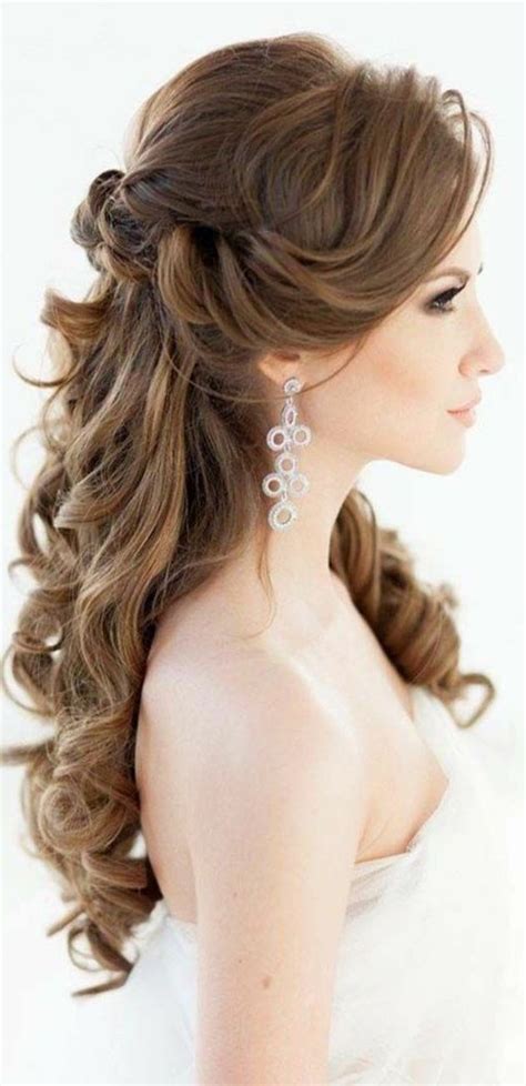 Best Side Curls Bridal Hairstyles With Tiara And Lace Veil