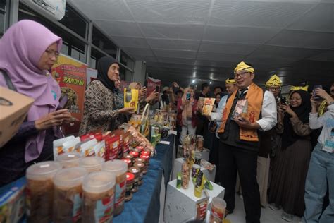 Resmikan Gedung Creative Center Tasikmalaya Ridwan Kamil Ruang