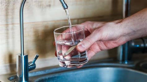 Bere Acqua Del Rubinetto Fa Male Sfatiamo I Falsi Miti Spazioacqua