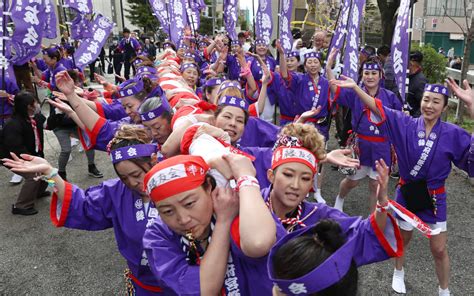 Japan Naked Festival Women Join Hadaka Matsuri For First Time RNZ News