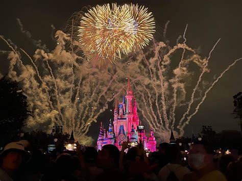 Disney Announces Fireworks Testing in Magic Kingdom Tonight ...