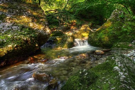 zdjęcia HDR Natura strumyk pejzaż Mech Kamienie