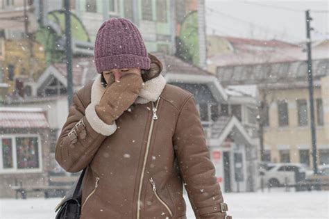 «То тепло, то опять холодно». Лютые морозы вновь вернулись во Владивосток