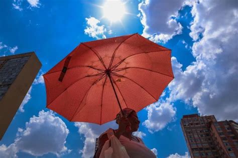 Carnaval Deve Ter Pancadas De Chuva E Ondas De Calor Em Todo Brasil