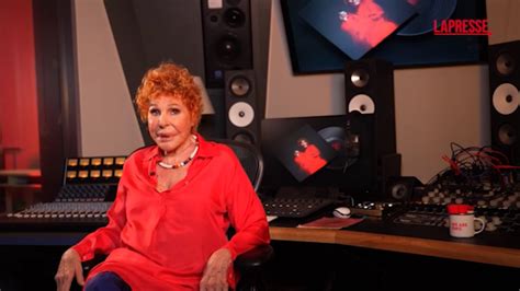 Ornella Vanoni Festeggia 90 Anni Con Un Nuovo Album Diverse Un Tuffo