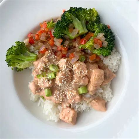 Tofu Rice Bowl with Greek Yogurt Bang Bang Sauce - Moderately Messy RD