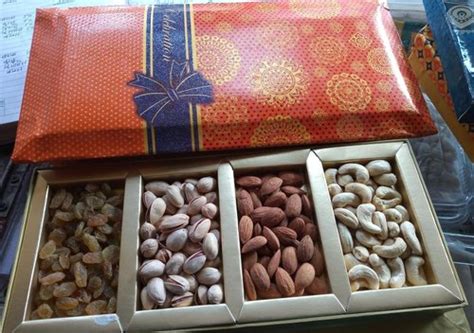 Cardboard Filled Dry Fruit Gift Box Box Capacity In Gms 500g At