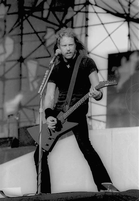 Pin By So What On Jaymz Metallica James Hetfield Concert