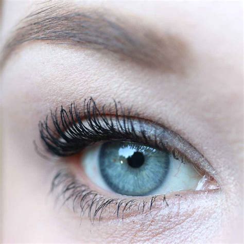 Review - Loreal Volume Million Lashes Fatale Mascara - InnenAussen