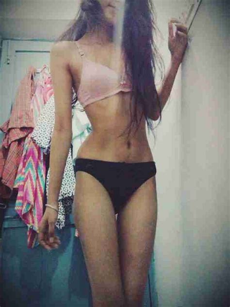 Super Skinny Desi GF Porn Pic