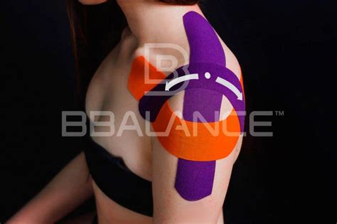 Как правильно клеить кинезио тейп на плечо видео