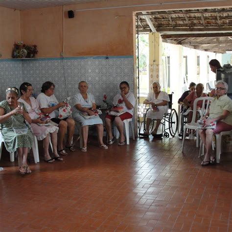 Unidos pelo bem Casa de Nazaré acolhe 45 idosas e recebe doações para