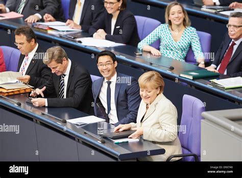 Guido Westerwelle Angela Merkel Bild Fotos Und Bildmaterial In Hoher