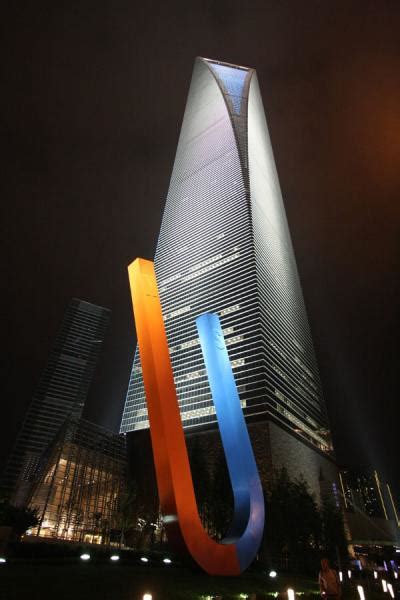 Foto Van Blue Purple Light Inside An Elevator Shanghai World