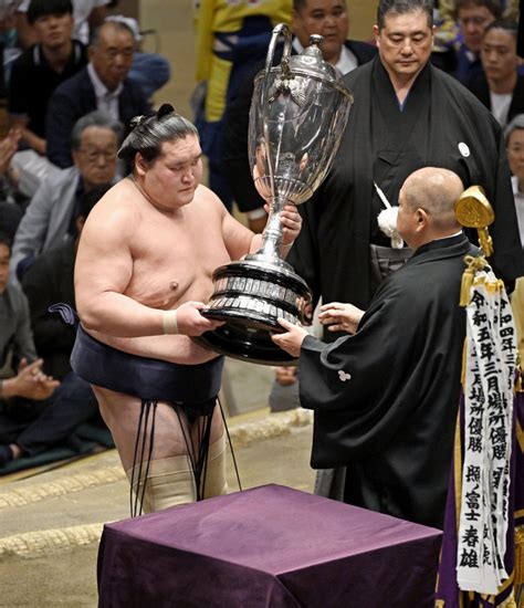 Sumo: Triumphant Terunofuji ends May tournament with 14-1 record