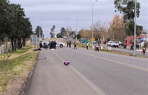 Adolescente De A Os Muri Tras Perder El Dominio De Su Moto Y Caer