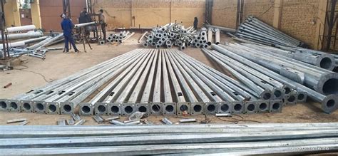 Galvanized Iron GI Single Arm 8 Mtr Octagonal Pole For Highway At Rs