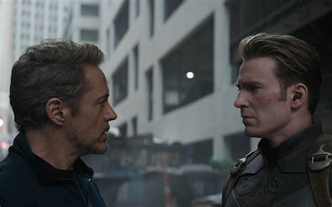 Chris Evans Volta S Redes Ap S Nude Vazado E Manda Recado Metr Poles