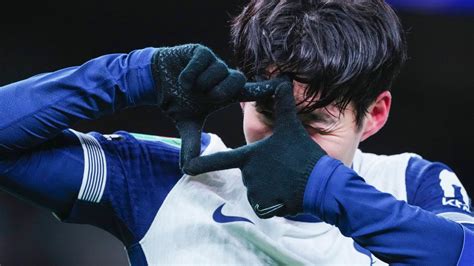 League Cup Heung Min Son Trifft Von Eckfahne Tottenham Hotspur