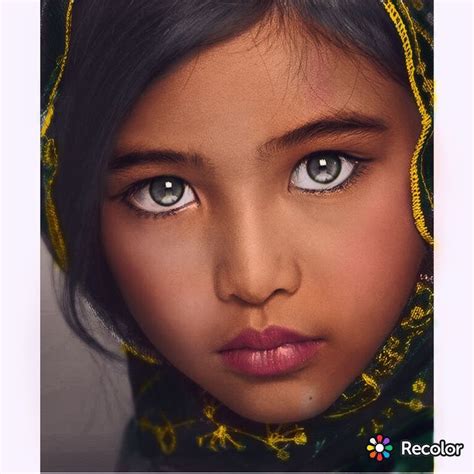 Pin De Michel Delphin Em Beauty Of Innocence Meninas Dos Olhos Verdes