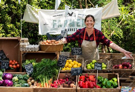 Premium Photo Greengrocer Selling Organic Fresh Agricultural Product