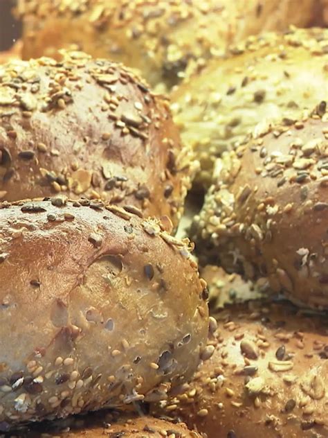 Männer an einem Tag Erotik Model Lily Phillips kriegt Hilfe bei Sex Marathon