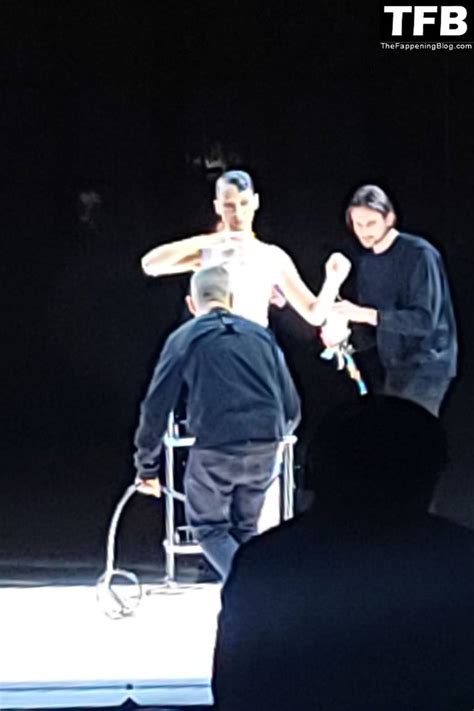 Bella Hadid Aaliyahhadid Bellahadid Nude OnlyFans Photo The Fappening Plus