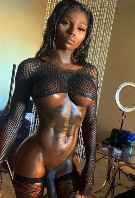 What S The Name Of This Beauty Shemale With Big Boobs TS Bronx TSBronx Shemale Porn