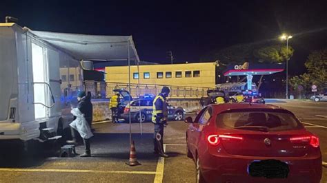 Controlli Polizia In Autostrada Guida Sotto L Effetto Di Alcol E Droga