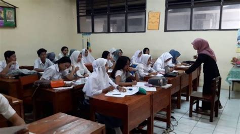 Hakikat Pendidikan Kewarganegaraan Pengertian Visi Misi Dan Fungsi Riset