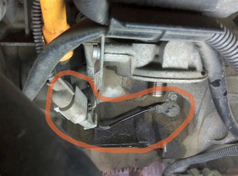 Какой датчик отвечает за обороты двигателя у автомобиля?