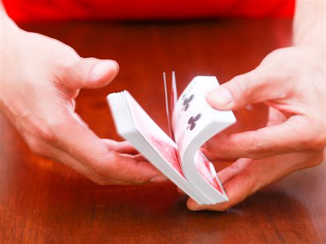 3 Ways to Shuffle a Deck of Playing Cards - wikiHow