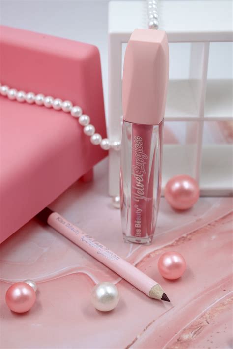 Kit 2 en 1 Labial Liquido Lápiz Delineador Labios Tonos Nude Kiss Beauty Valmar