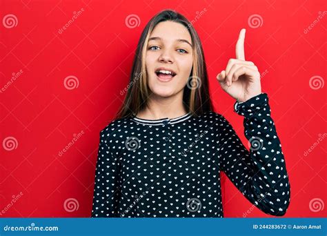 Junge Brunette Girl Mit Lockerer Pullover Zeigefinger Mit Erfolgreicher Idee Stockfoto Bild