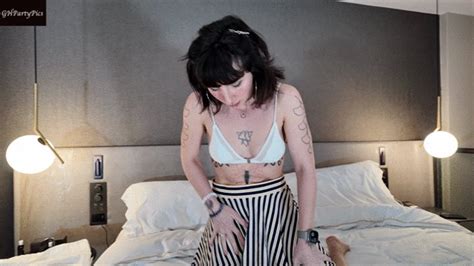 Kiki And Her Dildo Ghpartypics Clips4sale