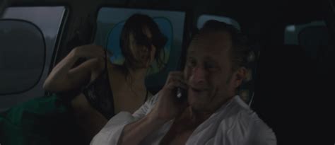 Naked Charlotte Le Bon in Le grand méchant loup