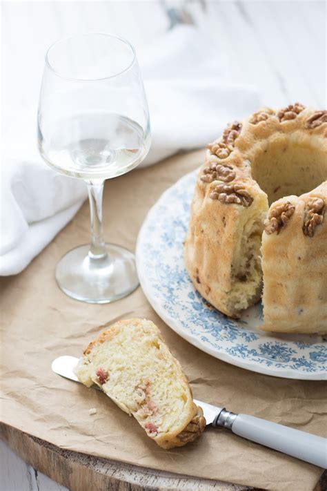 Chic Chic Chocolat Kouglof salé aux lardons et aux noix