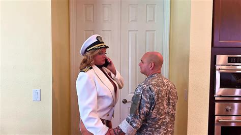 Vid Os Porno Gratuites Une Femme Mature Se Fait L Cher La Chatte Xhamster