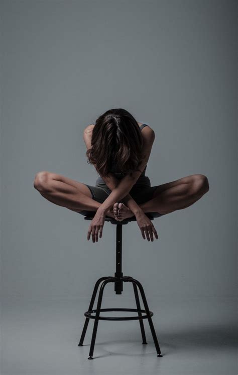 Пин от пользователя Noms B на доске Implied nude в г Фотосессия Модельные позы Иллюстрации