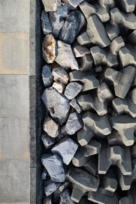 Unequal Scenes - Lagos