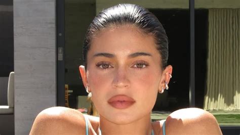 Kylie Jenner Flashes Her Ample Cleavage In Poolside Bikini Snaps After Alarming Fans With