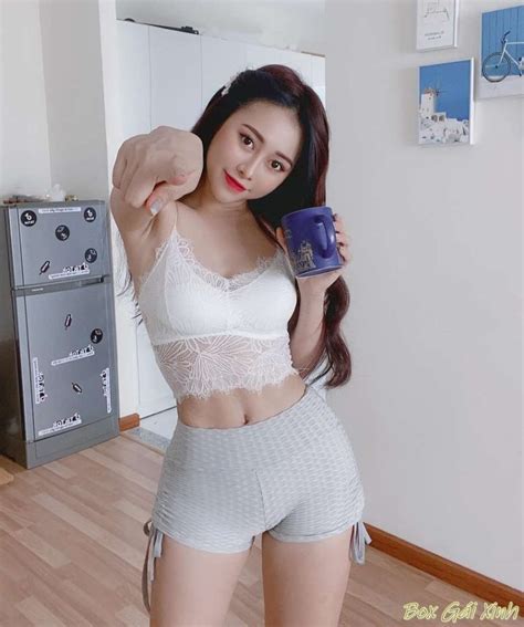 159 Ảnh Việt Phương Thoa sexy khoe body cùng bikini 1 mảnh