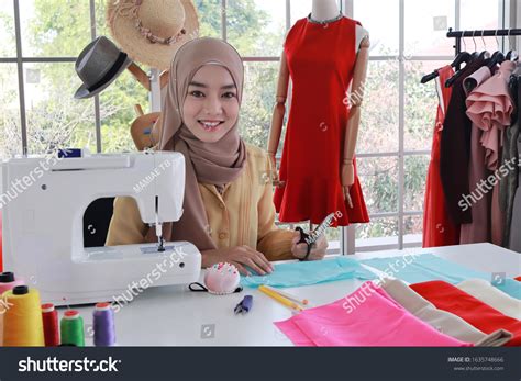 Muslim Dressmaker Telegraph